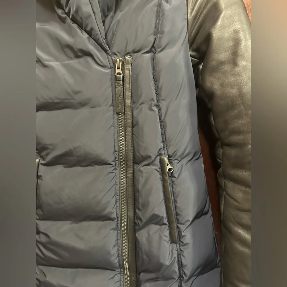Mackage Leather Sleeves Navy Blue/Black PUFFER Jacket Size XS EUC - Picture 10 of 15